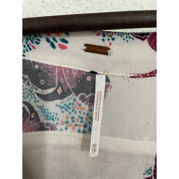 Free People Ivory Floral Wrap Blouse  Tuscan Dreams Womens XS Boho Peplum Top - Picture 7 of 9